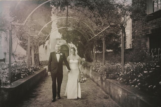 “Timeless romance amidst Ravello’s enchanting beauty. 📸✨”

#ravellowedding #weddingphotographer #italyweddings 
#LoveInItaly 
#italianromance 
#amalficoastwedding 
#timelesslove 
#dreamwedding 
#ravellophotographer #foreverstartshere 

@krissydeodato 
@jaydeo79 
@ravello_events